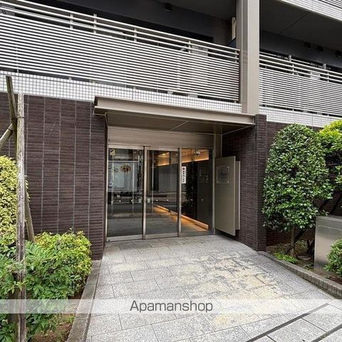 IーSUITE HIGASHINAKANOの玄関写真