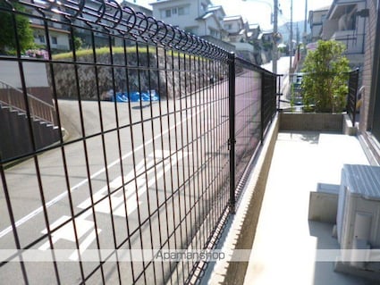 広島県広島市安佐南区山本５丁目[2LDK/52m2]のバルコニー
