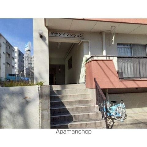 グランドマンションの玄関写真