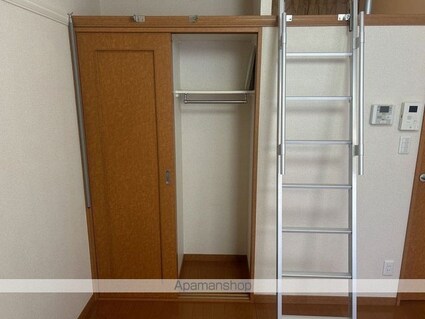 レオパレスラポールⅠ[1K/20.28m2]の収納