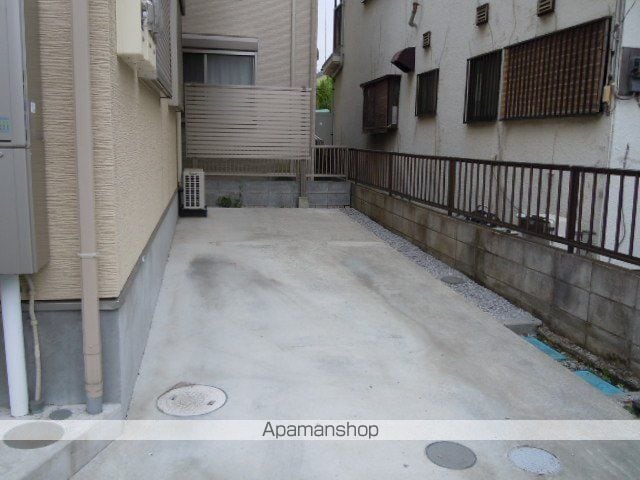 日野二世帯住宅の外観写真