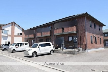 リビングタウン松縄Ａ・Ｂ・Ｃ棟[2LDK/63.98m2]の駐車場