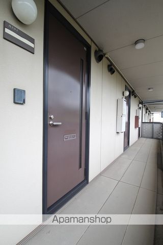 フレグランスミヤビAの玄関写真