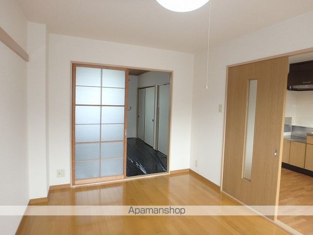 SURPLUS古畑の内装写真