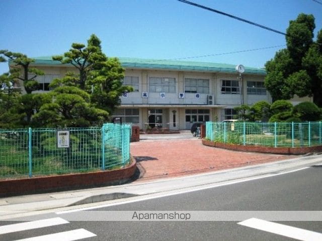 カーロ[3LDK/68.64m2]の周辺2