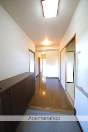 グランデ南大沢[4DK/83.29m2]の玄関
