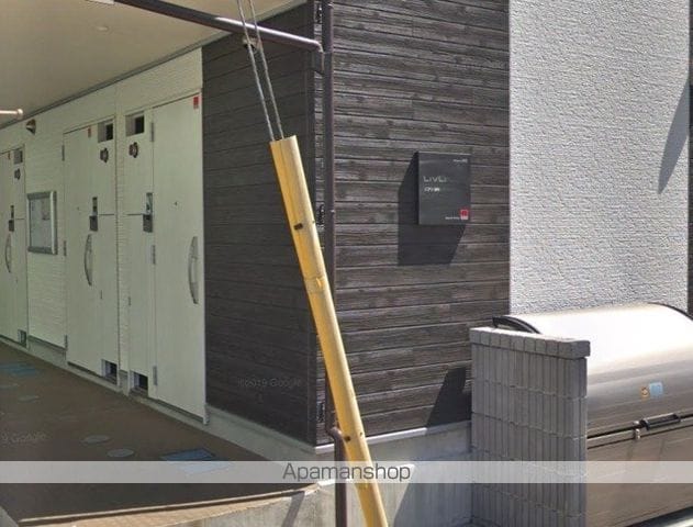 リブリ・調布の玄関写真