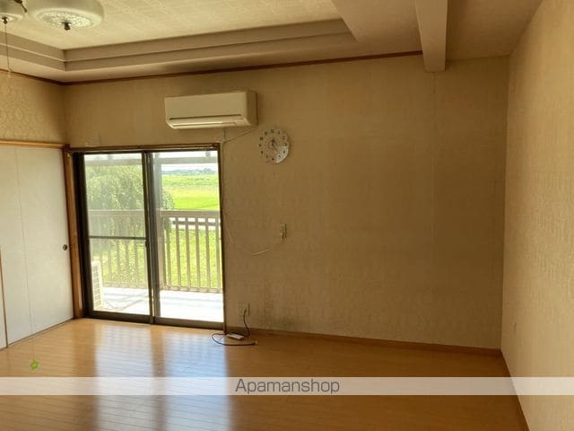 事務所兼一戸建の内装写真