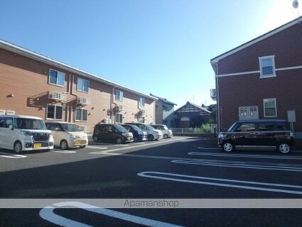 リッコ　ファムＡ[2LDK/56.89m2]の駐車場