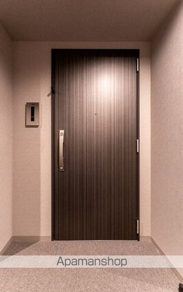 ラテスト白金台[2LDK/50.56m2]の玄関