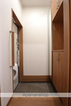 Ｌａ　Ｐｉｅｒｒｅ（ラ　ピエール）[1LDK/38.51m2]の玄関2