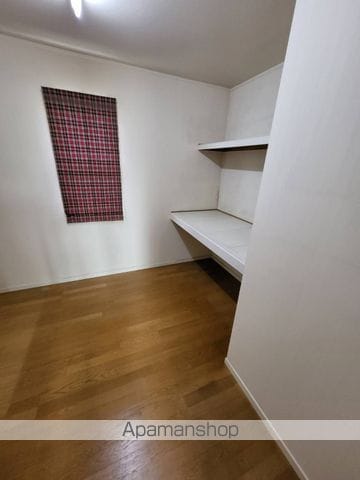 福山市 2階建 築28年の内装写真