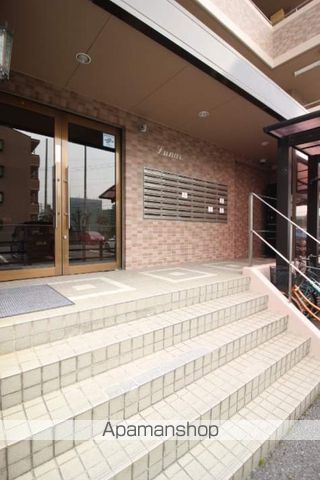 ルナ国体町の玄関写真
