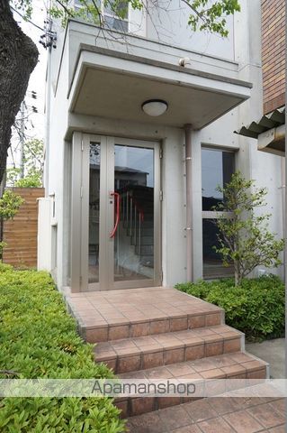 遠州鉄道 自動車学校前駅 徒歩16分 3階建 築20年の玄関写真
