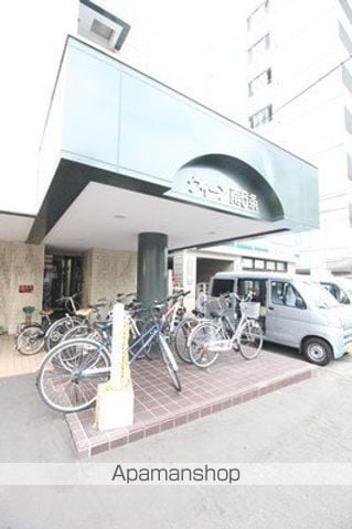 クィーン南5条の玄関写真