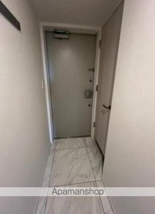 ザ・パークハビオ新中野[1R/26.35m2]の玄関