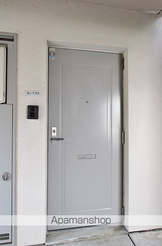 メゾンオレンジ3Aの玄関写真