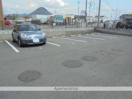 レオパレスＳｈｕ＆Ｋｅｉ　Ｎ[1K/23.61m2]の駐車場3