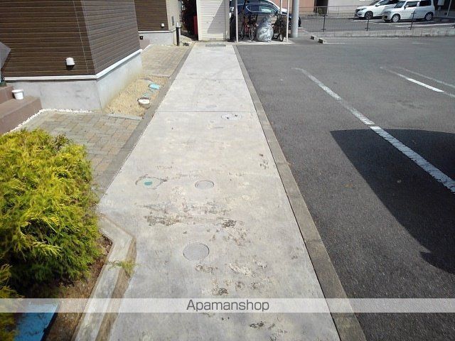 レイール II棟の玄関写真