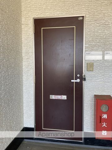 ボンディールIの玄関写真