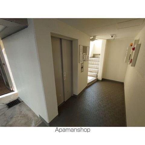 KMハイツの玄関写真