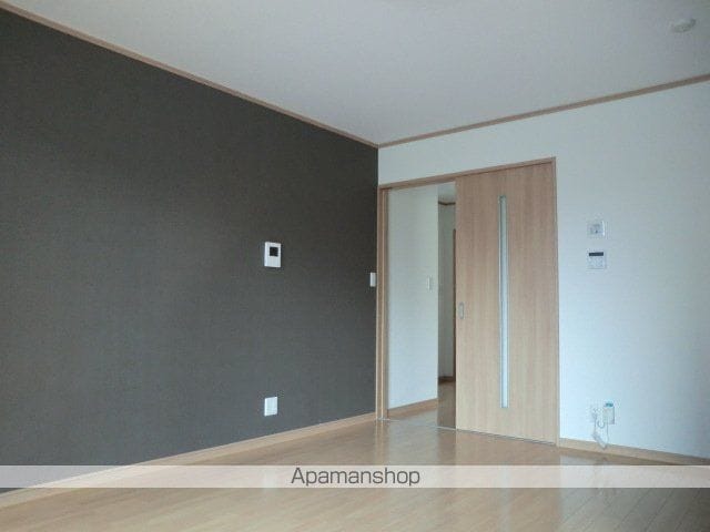 大崎市 2階建 築13年の内装写真