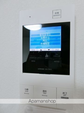 シーエムアンイーストの内装写真