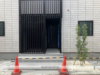 ＬＵＬＵ西尾久[2LDK/65.42m2]のエントランス