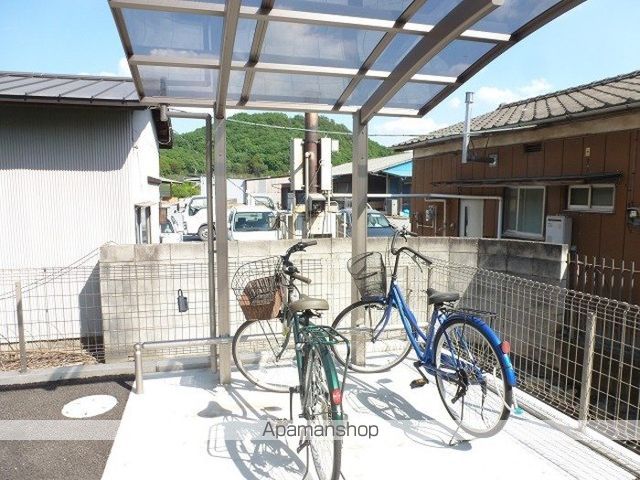 カレント IIIの玄関写真