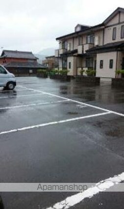 サンパティーク　Ｂ[2DK/47.93m2]の駐車場