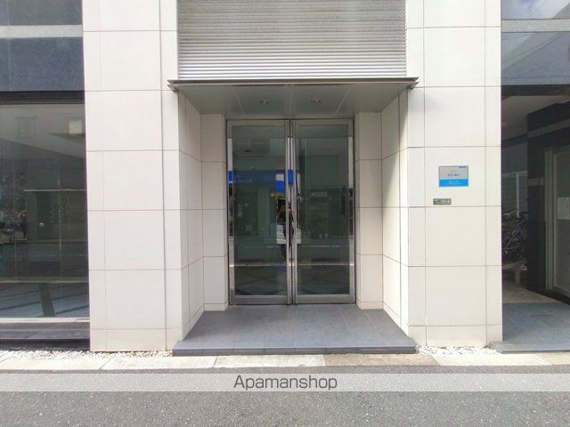 セイワパレス新梅田の玄関写真