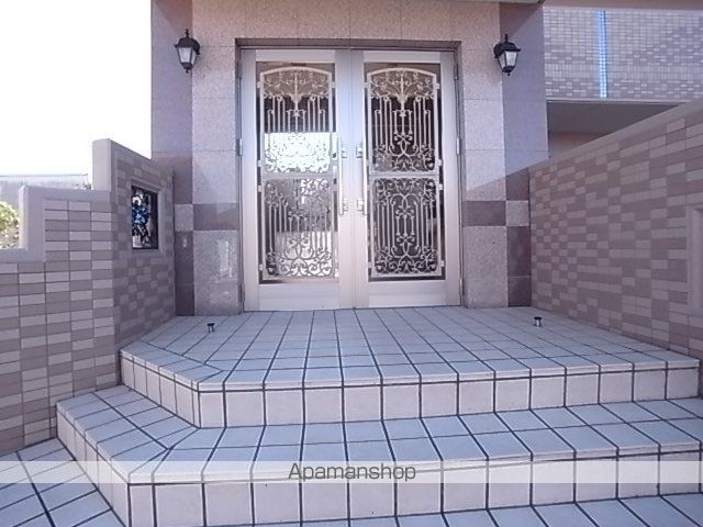 グランストーク篠ヶ瀬の玄関写真