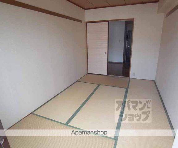ラッフルズビルの内装写真
