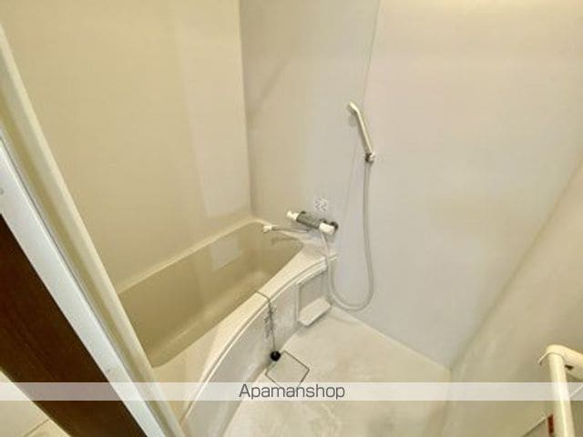 LEAD IN AIS鹿大前の内装写真