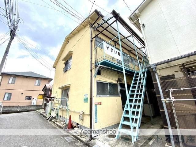 やよい荘の玄関写真