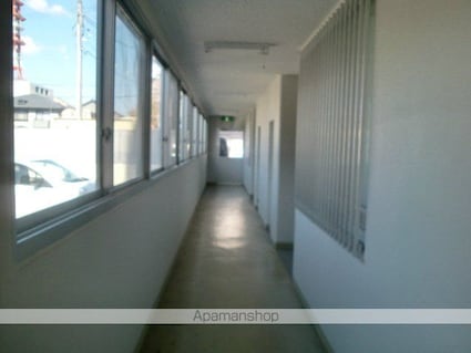 フリーデン西開発[2LDK/64.18m2]の共用部4