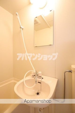 ガザニアの内装写真