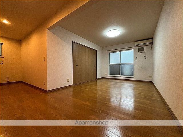 アスティオンの内装写真