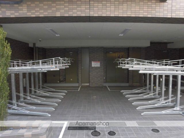 ルーブル三軒茶屋参番館[1K/25.65m2]の外観5