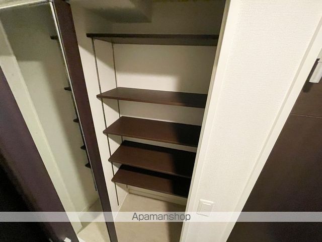 プレミアム菱屋西の内装写真