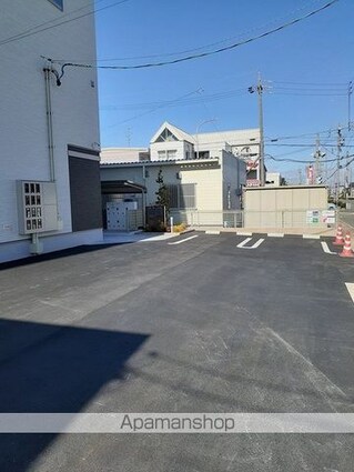 愛知県一宮市多加木５丁目[1K/36.96m2]の駐車場