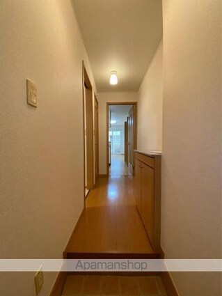 ロイヤルスクウェア　一宮Ⅱ[1R/32.9m2]の玄関