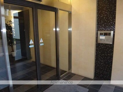 東京都台東区根岸５丁目[1LDK/39.27m2]のエントランス1