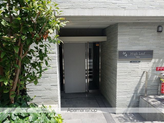 ハイリーフ上野の玄関写真