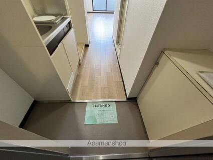 ラフィネ西荻[1R/18.17m2]の玄関3