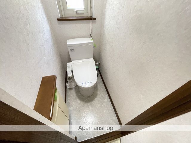 函館市 2階建 築39年の内装写真