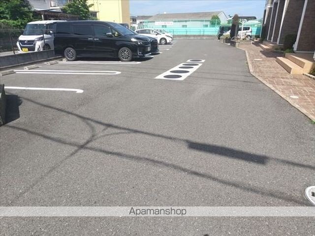 プラシードシオン[2LDK/54.21m2]の駐車場1