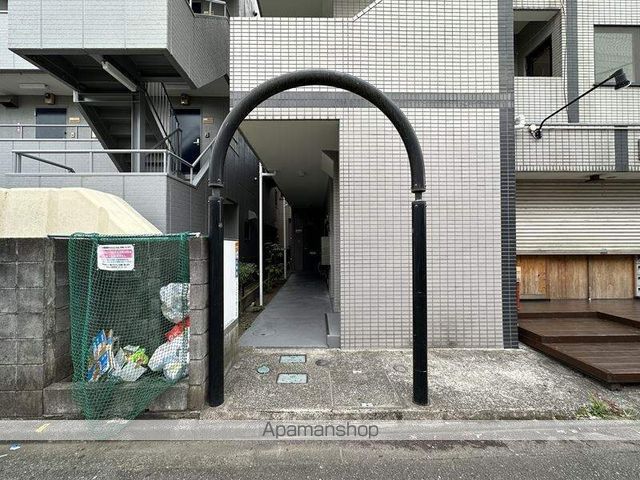 アドバンスフジの玄関写真