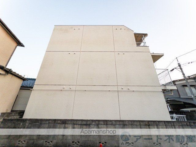 枝松マンションの外観写真