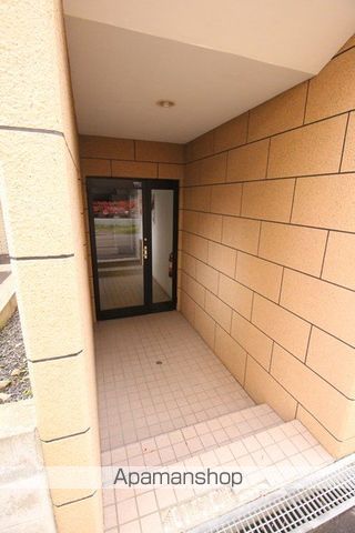 パークヒルズ中島公園の玄関写真